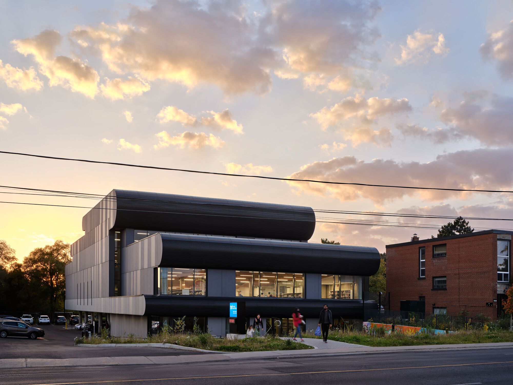 Публичная библиотека Торонто – Филиал Альберта Кэмпбелла / LGA Architectural Partners