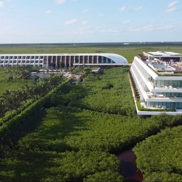 Riviera Maya Edition в отеле Канаи расположен над мангровым заповедником.