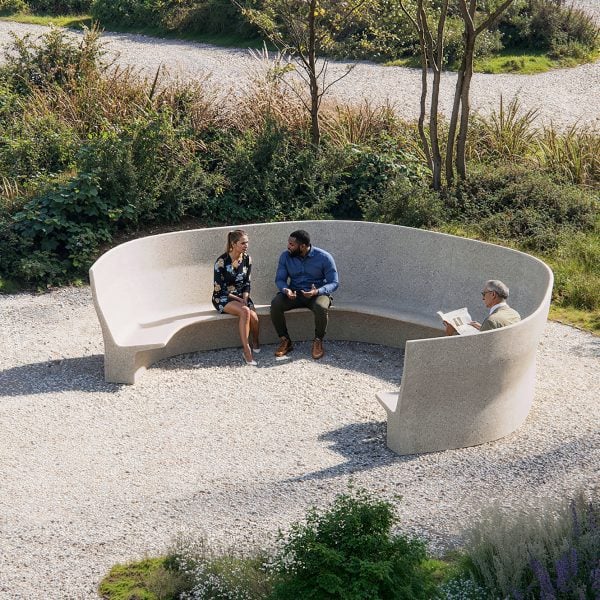 Соберите садовые стулья от Foster + Partners Industrial Design для Escofet