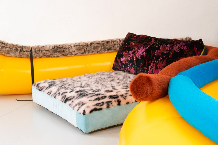 Текстурные и узорчатые подушки