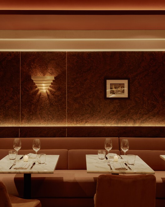 Ресторан и бар Sotto / Проектирование деталей и работ - Фотография интерьера, гостиная, стол, стул