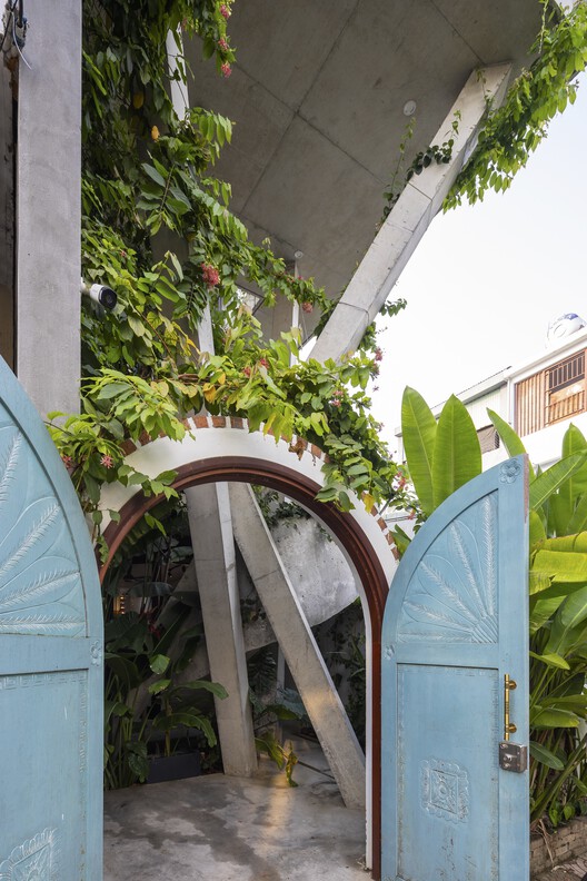 The Nest House / Ho Khue Architects - Фотография интерьера, фасада, арки
