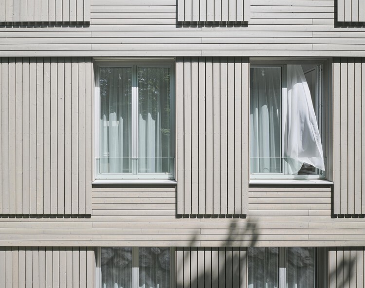 Дом престарелых сестер-францисканок в Вене / Schenker Salvi Weber Architekten - Фотография интерьера, окна, фасад, колонна