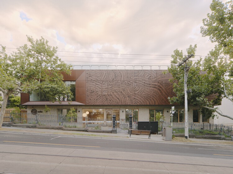 Школа-интернат для коренных народов Мельбурна / McIldowie Partners — фотография экстерьера, фасад