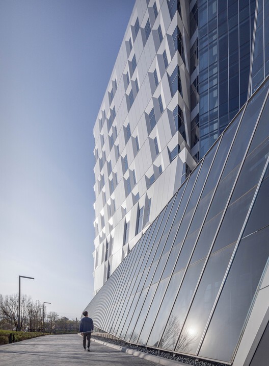 Центр биотехнологических исследований и инкубации Синьчжу, фаза III / JJP Architects & Planners - Экстерьерная фотография, окна, фасад
