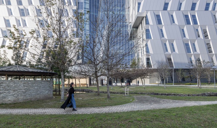 Центр биотехнологических исследований и инкубации Синьчжу, фаза III / JJP Architects & Planners - Фотография экстерьера, окна