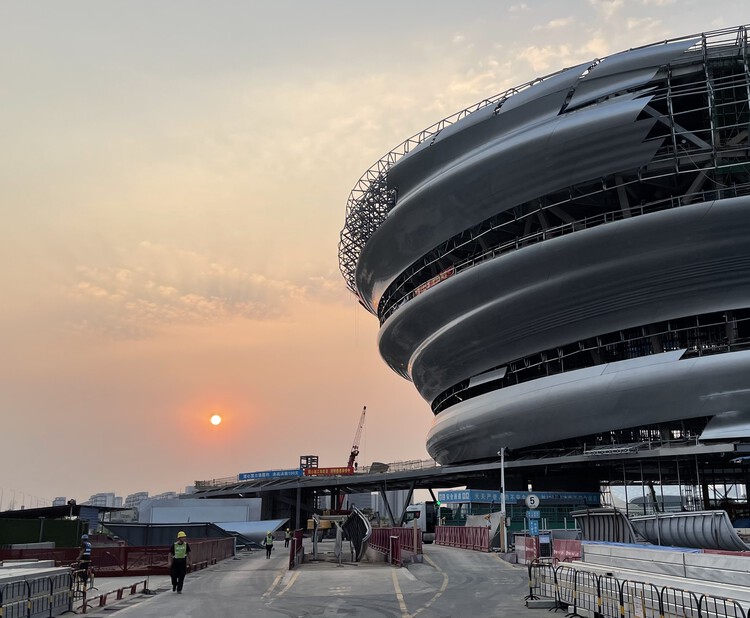 Компания MAD Architects раскрывает последние новости о строительстве Хайнаньского музея науки в Китае — изображение 3 из 26