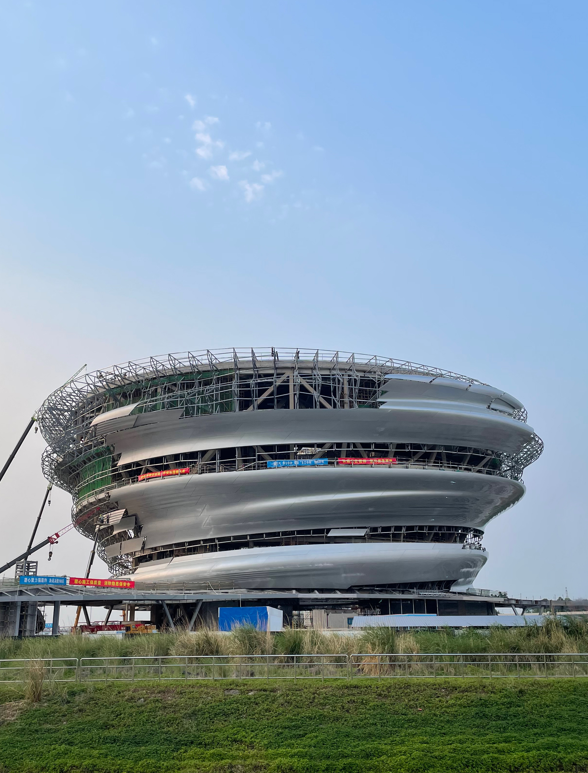 MAD Architects раскрывает последние новости о строительстве Хайнаньского музея науки в Китае