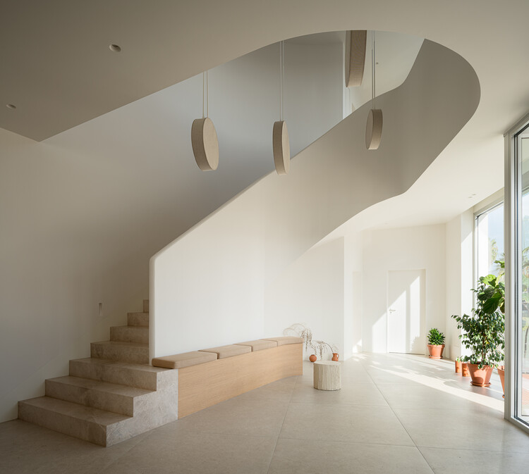 Клиника Исмаэля Ориа / mar macías atelier - Фотография интерьера, лестницы