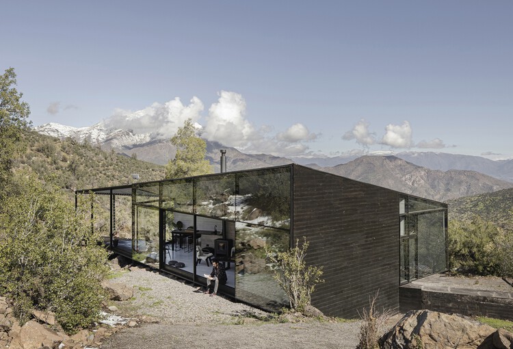 Дом Эль Монтаньес / Gonzalo Iturriaga Arquitectos — Изображение 1 из 21
