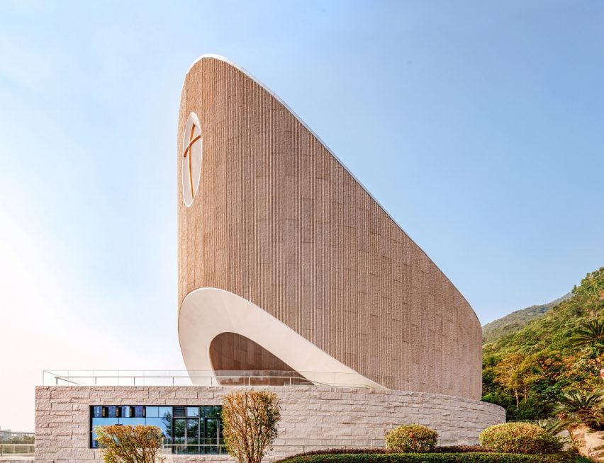 Горная церковь Джулонг Дирк У Мёнч, Китай