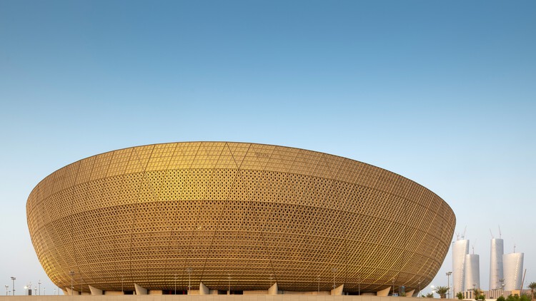Стадион FIFA в Лусаиле / Foster + Partners – Фотография экстерьера