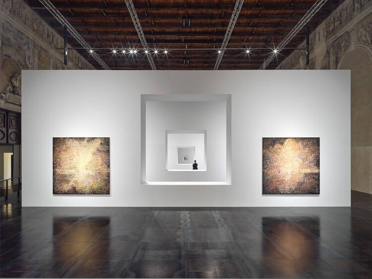 Тадао Андо превращает историческую Большую школу в Венеции в выставку, посвященную художнику Цзэн Фаньчжи – Изображение 1 из 9