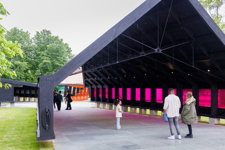 23-й змеевидный павильон, спроектированный Минсуком Чо, откроется для публики 7 июня 2024 года — изображение 3 из 7