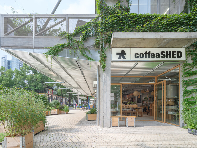 coffea SHED Columbia Circle Store / kooo Architects - Фотография экстерьера, окна, фасад