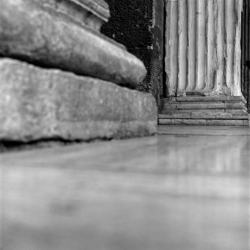 Пантеон, деталь пронаоса, Рим, Италия, автор Элен Бине.