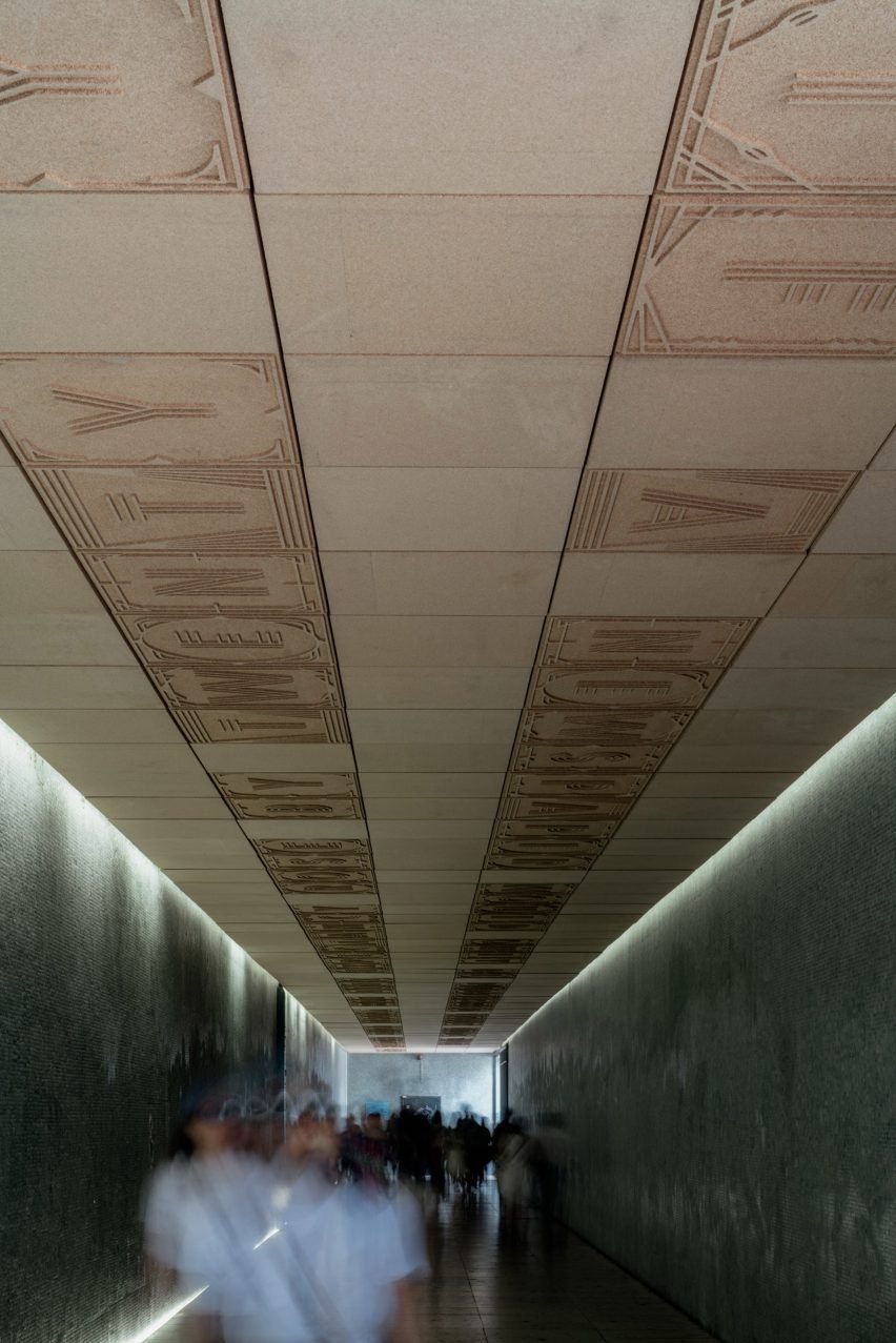 Туннель в Лиссабоне с пробковым потолком