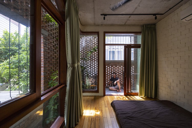 Дом-фонарь / Ho Khue Architects — изображение 4 из 48