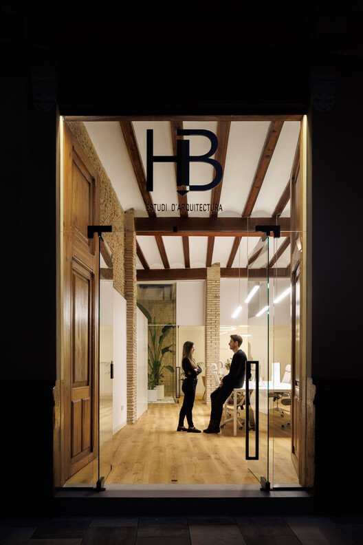 Офис ESPAI HB / HB Estudi d'Arquitectura — изображение 7 из 26