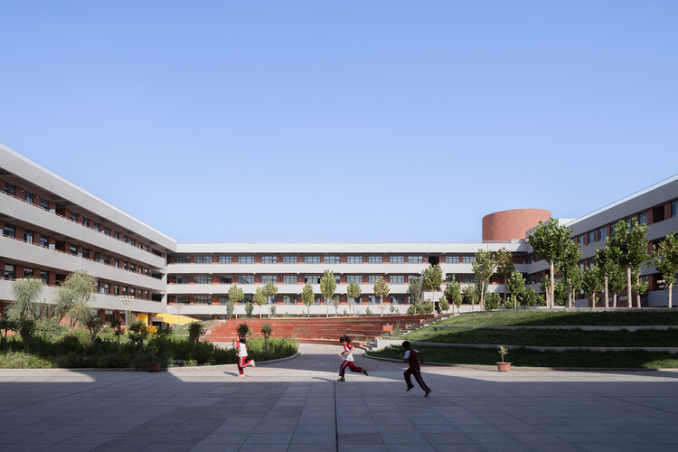 Средняя школа Хуашань, кампус Богуци / Студия Чжаохуэй Ронг — изображение 8 из 40