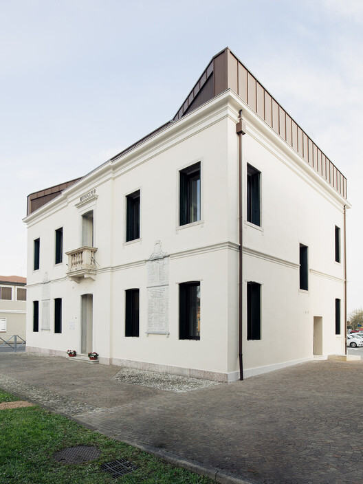Реконструкция Нового культурного центра Джан Паоло Негри / Didonè Comacchio Architects — изображение 8 из 29