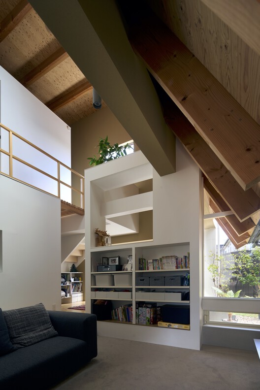 Дом в Косаи / FujiwaraMuro Architects — изображение 2 из 23