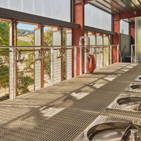Клейтон Корте проектирует «знакомые, но эксклюзивные» здания винодельни в Калифорнии