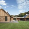 Oza Sabbeth Architects создает дом в Монтауке с облицовкой из кедра