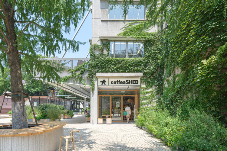coffea SHED Columbia Circle Store / kooo Architects - Фотография экстерьера, окна