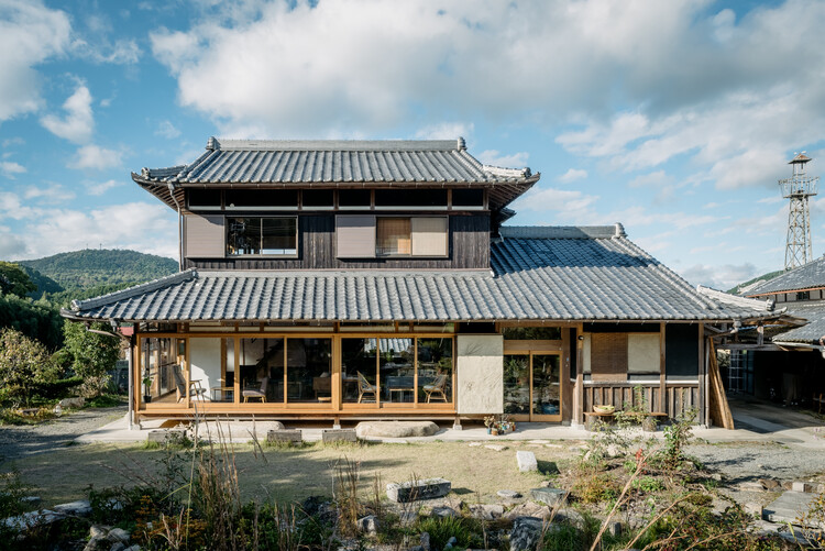 TOGO BOOKS nomadik / Coil Kazuteru Matumura Architects - Экстерьерная фотография, окна, фасад