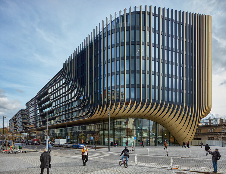 Здание Масарицкого / Zaha Hadid Architects — изображение 1 из 27